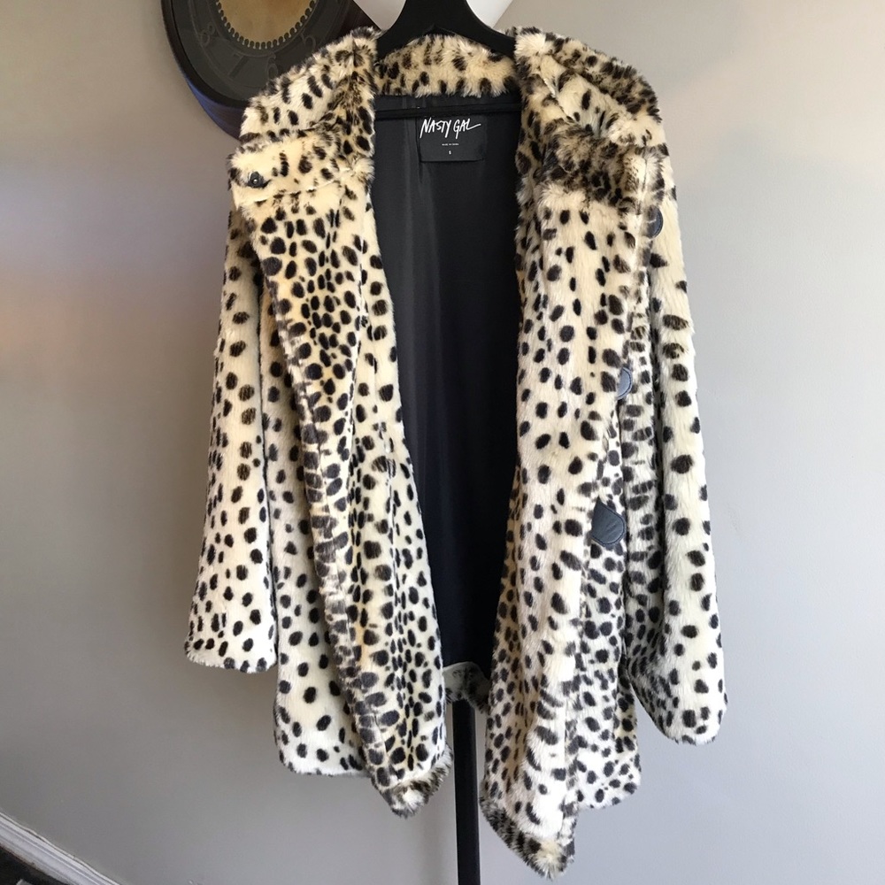NWOT Luxe Vegan LEAPARD Fur NASTY GAL Coat